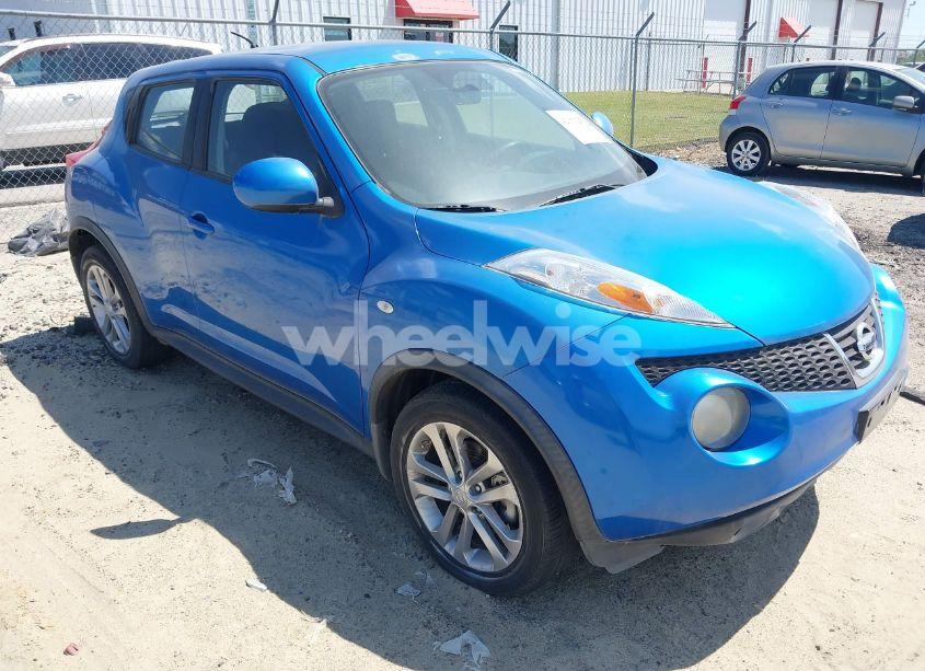 2011 Nissan Juke S (VIN JN8AF5MV6BT015680) main photo