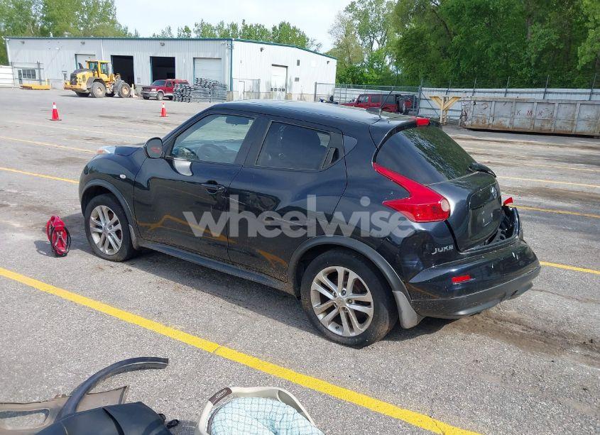 Photo 3 of 2011 Nissan Juke SV (VIN JN8AF5MV6BT022497)