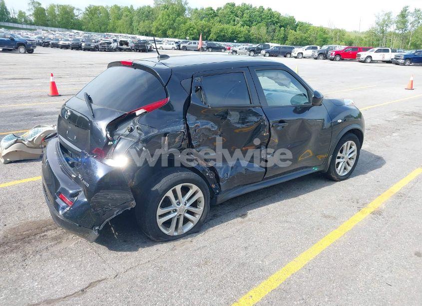 Photo 4 of 2011 Nissan Juke SV (VIN JN8AF5MV6BT022497)