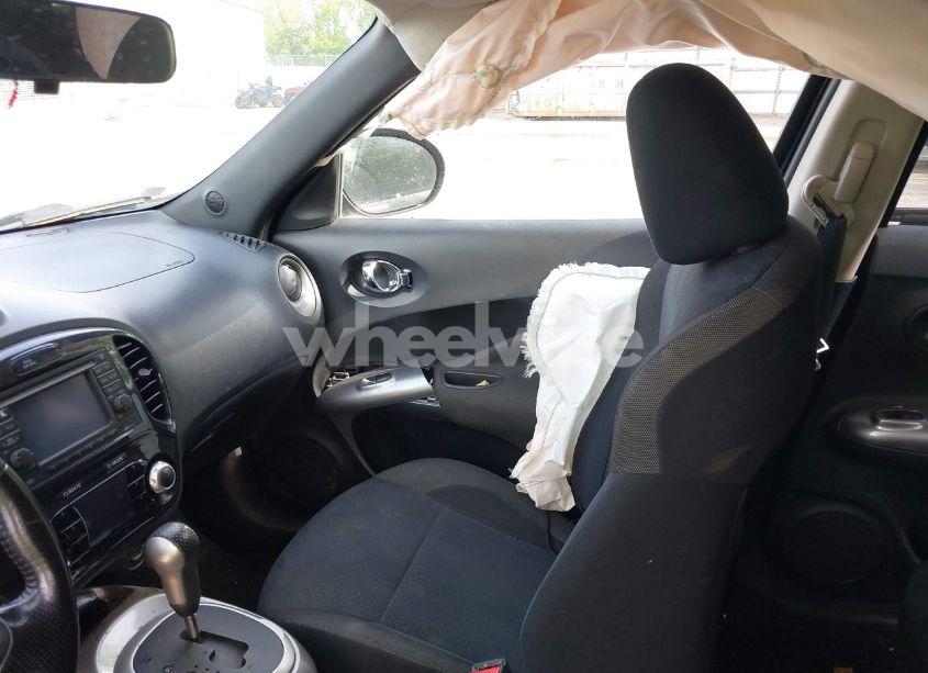 Photo 5 of 2011 Nissan Juke SV (VIN JN8AF5MV6BT022497)