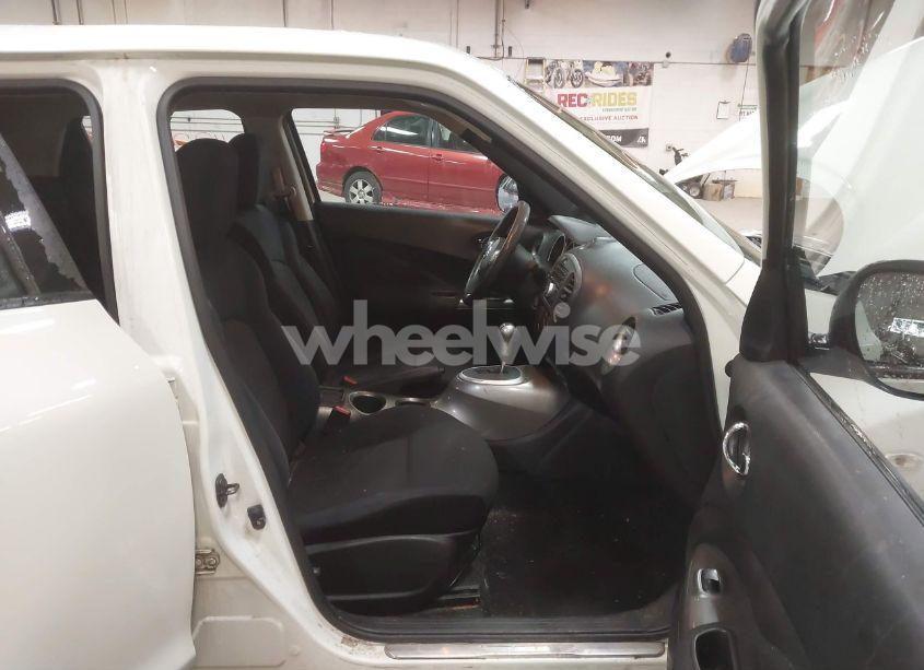 Photo 5 of 2012 Nissan Juke S (VIN JN8AF5MV6CT122262)