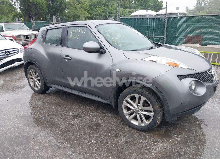 2014 Nissan Juke S (VIN JN8AF5MV6ET355822) main photo