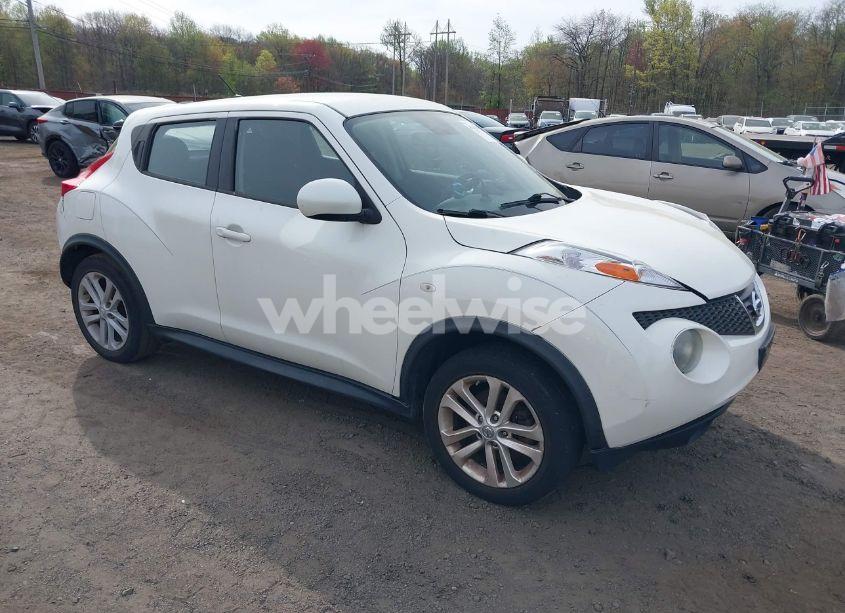 2014 Nissan Juke S (VIN JN8AF5MV6ET482103) main photo