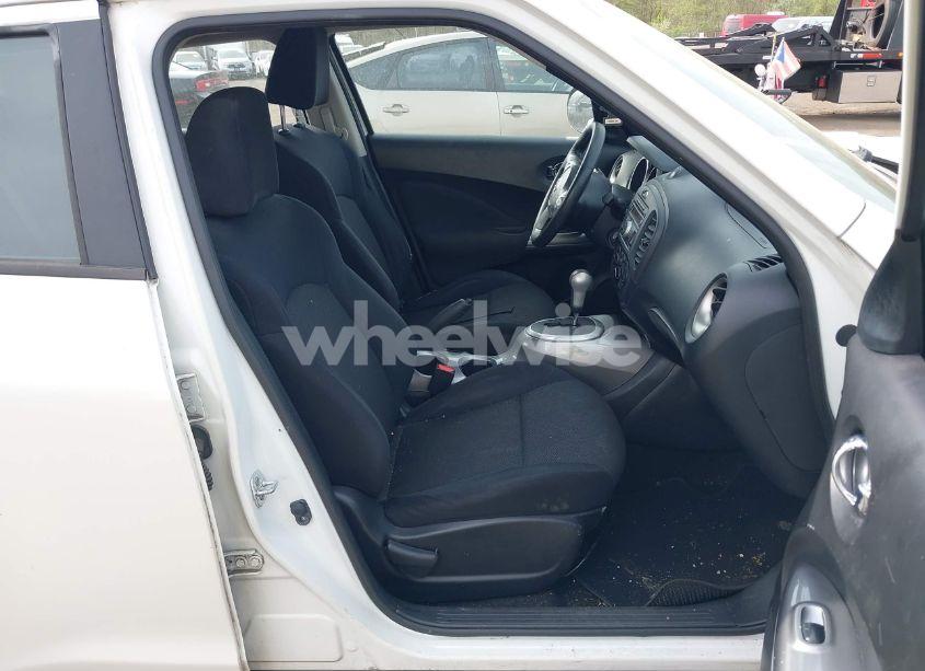 Photo 5 of 2014 Nissan Juke S (VIN JN8AF5MV6ET482103)