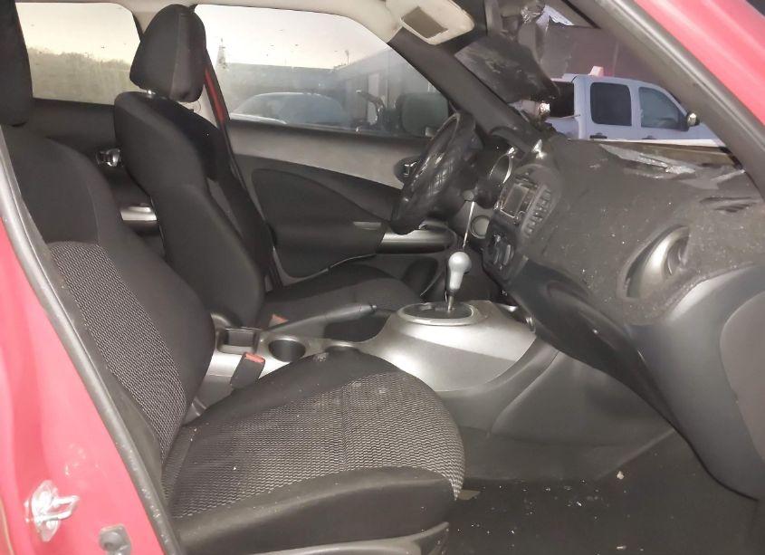 Photo 5 of 2015 Nissan Juke S (VIN JN8AF5MV6FT563104)