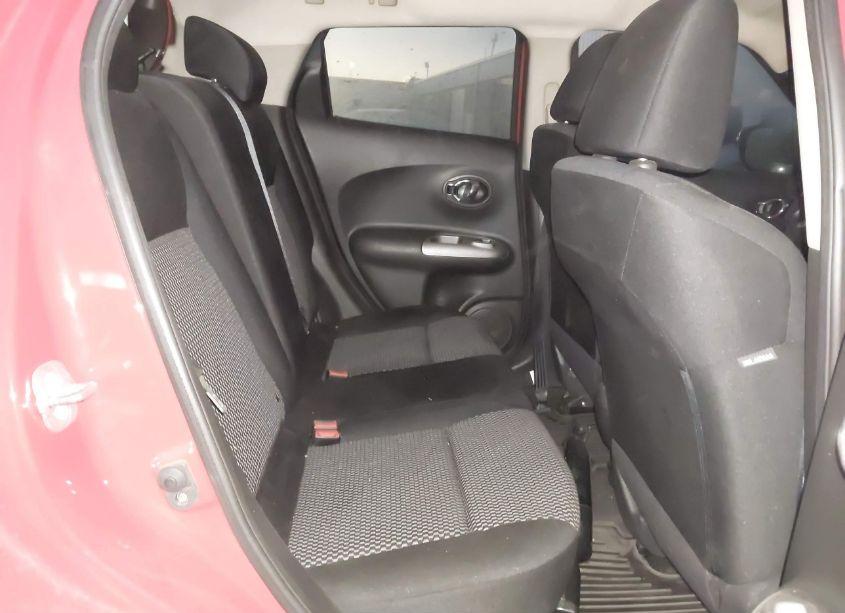 Photo 8 of 2015 Nissan Juke S (VIN JN8AF5MV6FT563104)