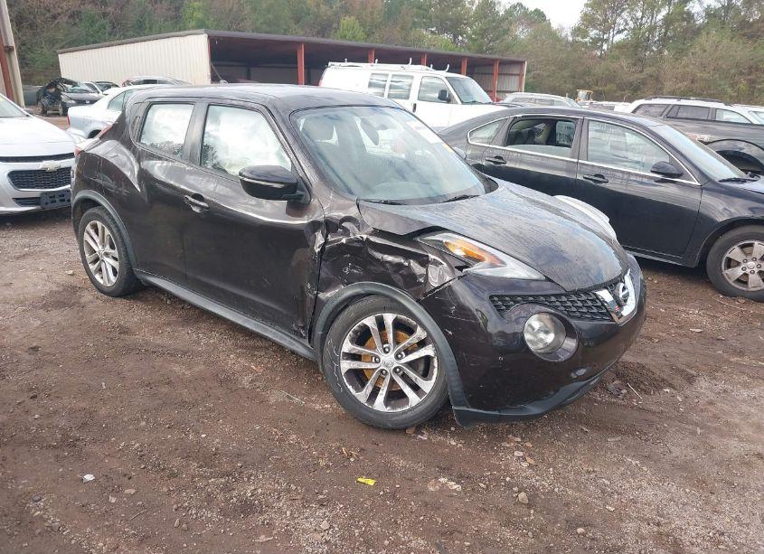 2015 Nissan Juke S (VIN JN8AF5MV6FT563202) main photo