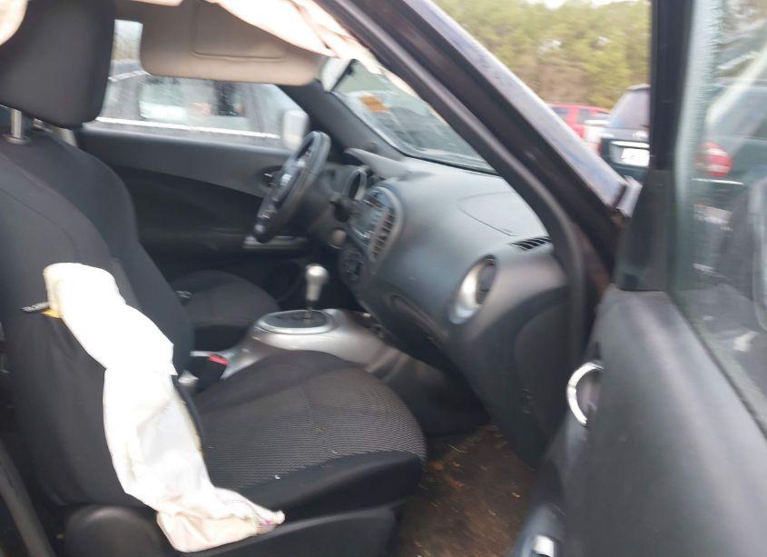 Photo 5 of 2015 Nissan Juke S (VIN JN8AF5MV6FT563202)