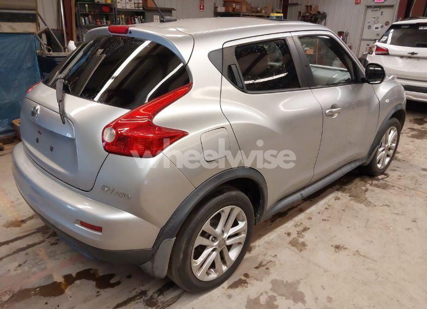 Photo 4 of 2011 Nissan Juke SV (VIN JN8AF5MV7BT013615)