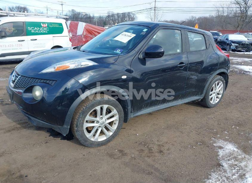 Photo 2 of 2011 Nissan Juke S (VIN JN8AF5MV7BT015610)