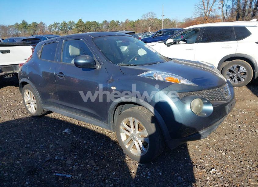 2011 Nissan Juke SV (VIN JN8AF5MV7BT017387) main photo