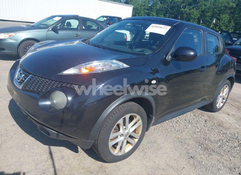 Photo 2 of 2011 Nissan Juke S (VIN JN8AF5MV7BT024484)