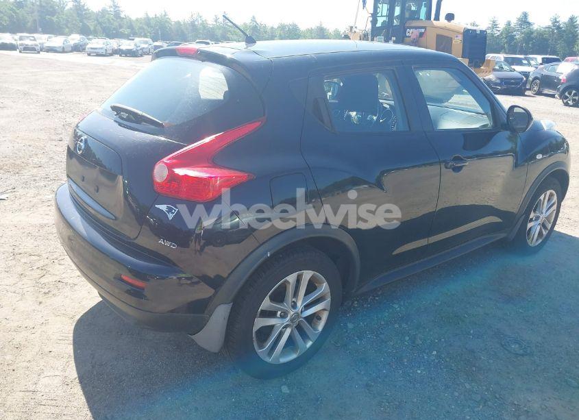 Photo 4 of 2011 Nissan Juke S (VIN JN8AF5MV7BT024484)