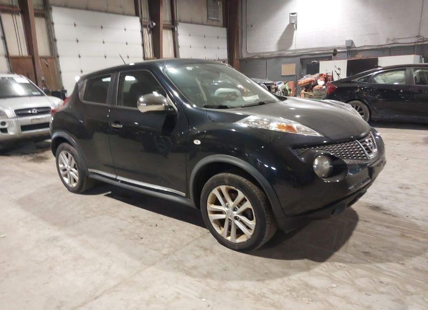 2011 Nissan Juke SV (VIN JN8AF5MV7BT028115) main photo
