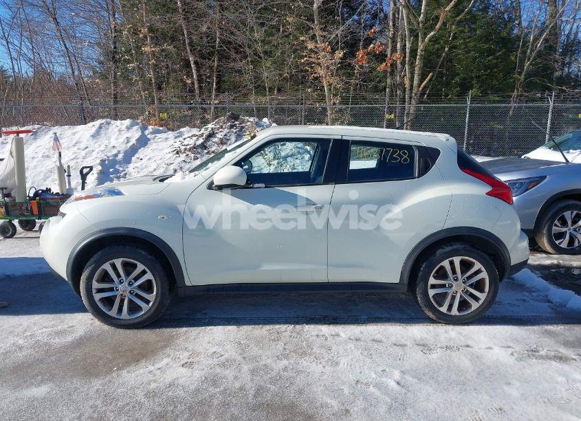 Photo 12 of 2011 Nissan Juke S (VIN JN8AF5MV7BT029085)