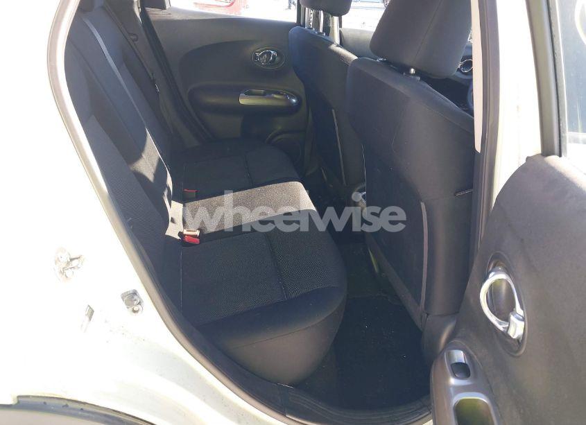 Photo 8 of 2011 Nissan Juke S (VIN JN8AF5MV7BT029085)