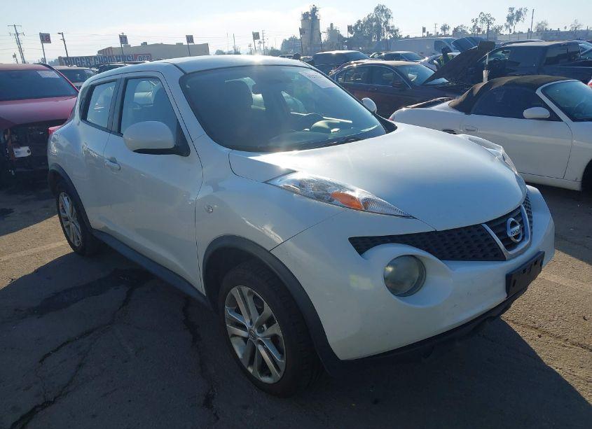 2013 Nissan Juke S (VIN JN8AF5MV7DT210948) main photo