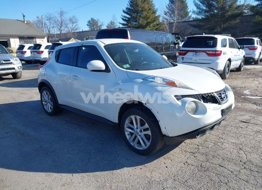 2013 Nissan Juke S (VIN JN8AF5MV7DT222646) main photo