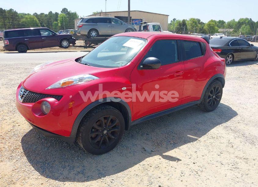 Photo 2 of 2014 Nissan Juke S (VIN JN8AF5MV7ET483065)