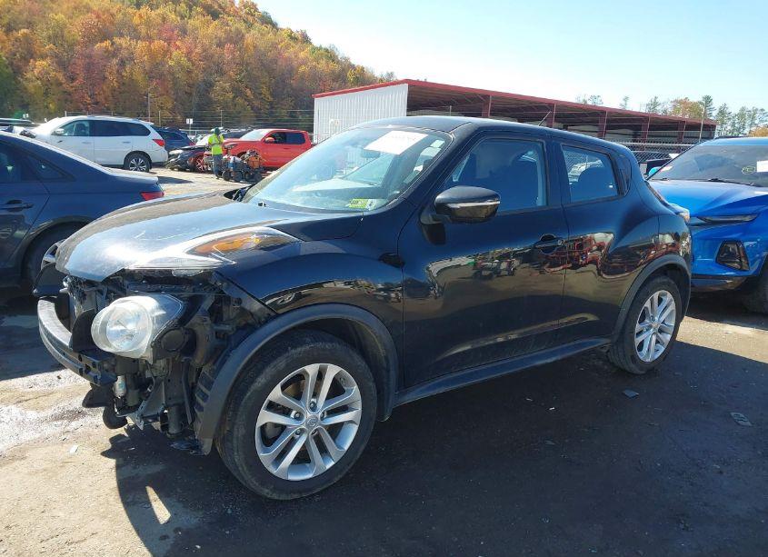 Photo 2 of 2015 Nissan Juke S (VIN JN8AF5MV7FT556596)