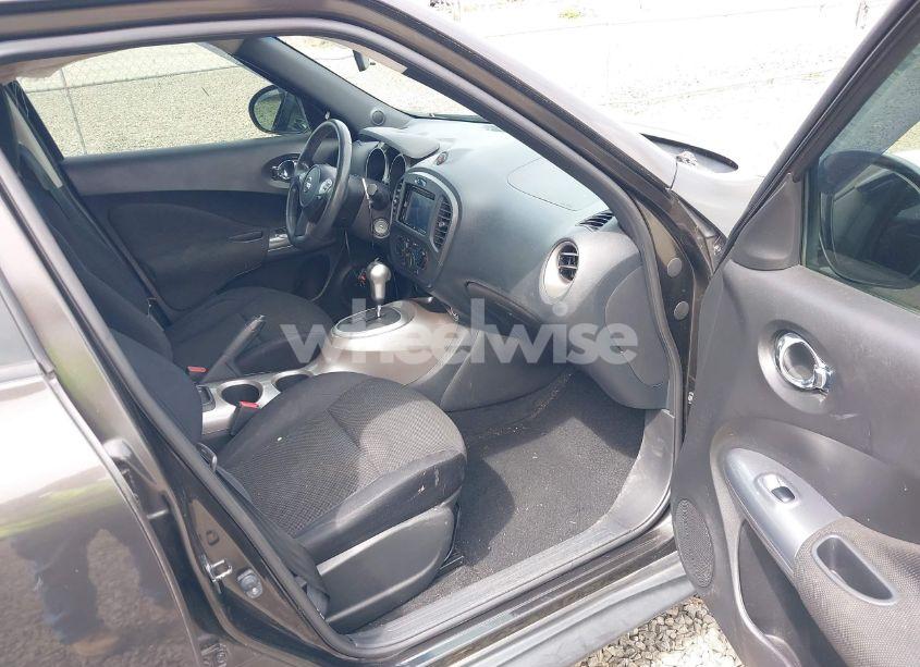 Photo 5 of 2011 Nissan Juke S (VIN JN8AF5MV8BT014403)