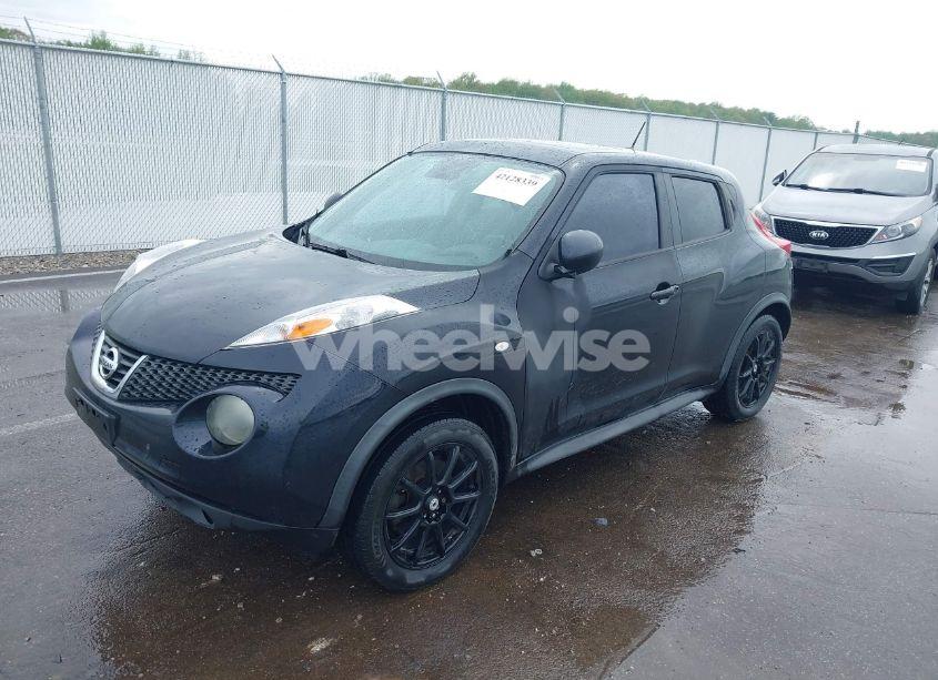Photo 2 of 2013 Nissan Juke S/SV/SL (VIN JN8AF5MV8DT209887)