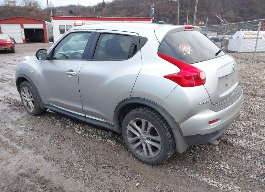Photo 3 of 2011 Nissan Juke SV (VIN JN8AF5MV9BT006990)