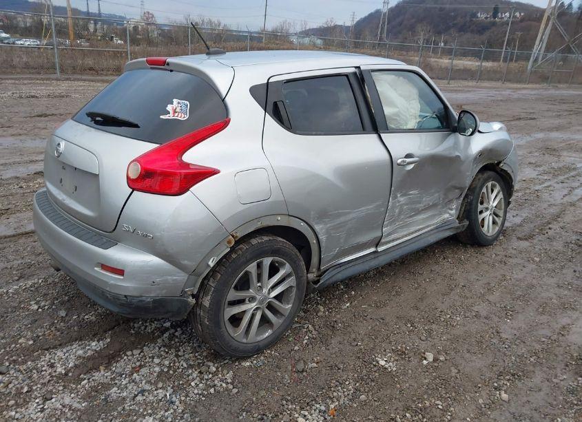 Photo 4 of 2011 Nissan Juke SV (VIN JN8AF5MV9BT006990)