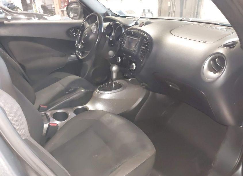 Photo 5 of 2011 Nissan Juke SV (VIN JN8AF5MV9BT008660)