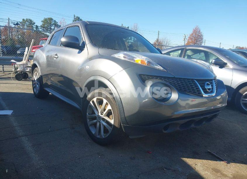 2011 Nissan Juke SV (VIN JN8AF5MV9BT015687) main photo