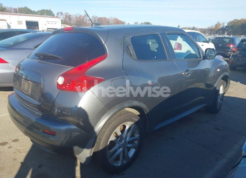 Photo 4 of 2011 Nissan Juke SV (VIN JN8AF5MV9BT015687)