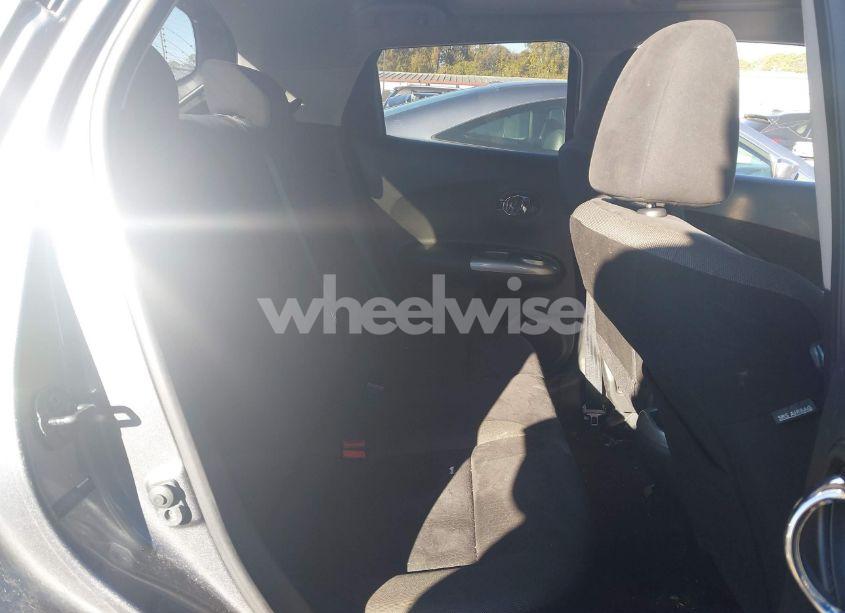 Photo 8 of 2011 Nissan Juke SV (VIN JN8AF5MV9BT015687)