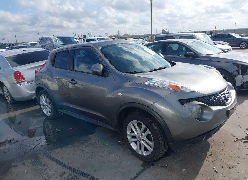 2011 Nissan Juke SV (VIN JN8AF5MV9BT015771) main photo