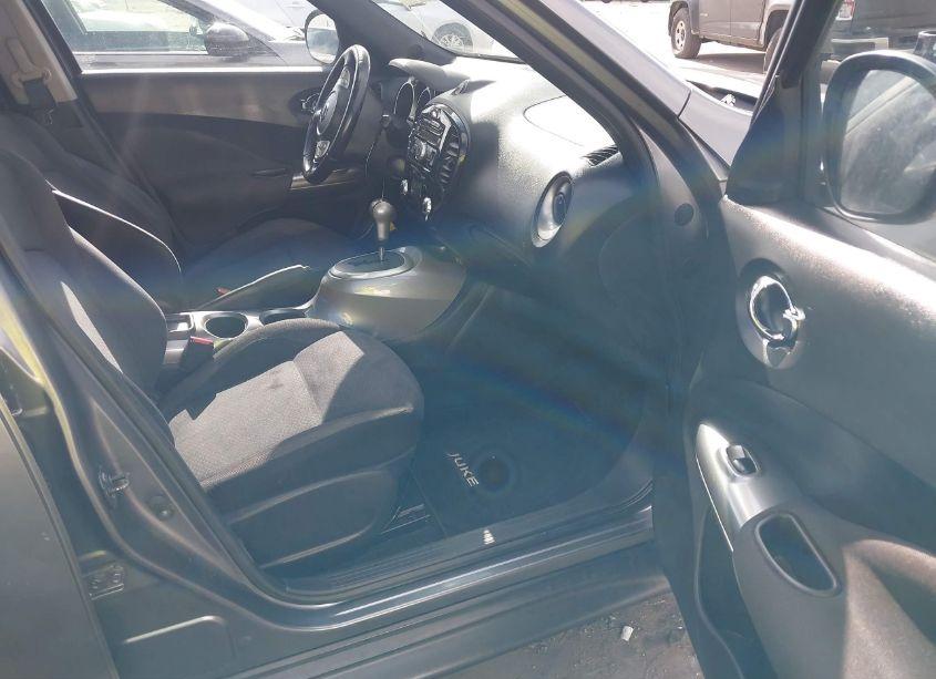 Photo 5 of 2011 Nissan Juke SV (VIN JN8AF5MV9BT015771)