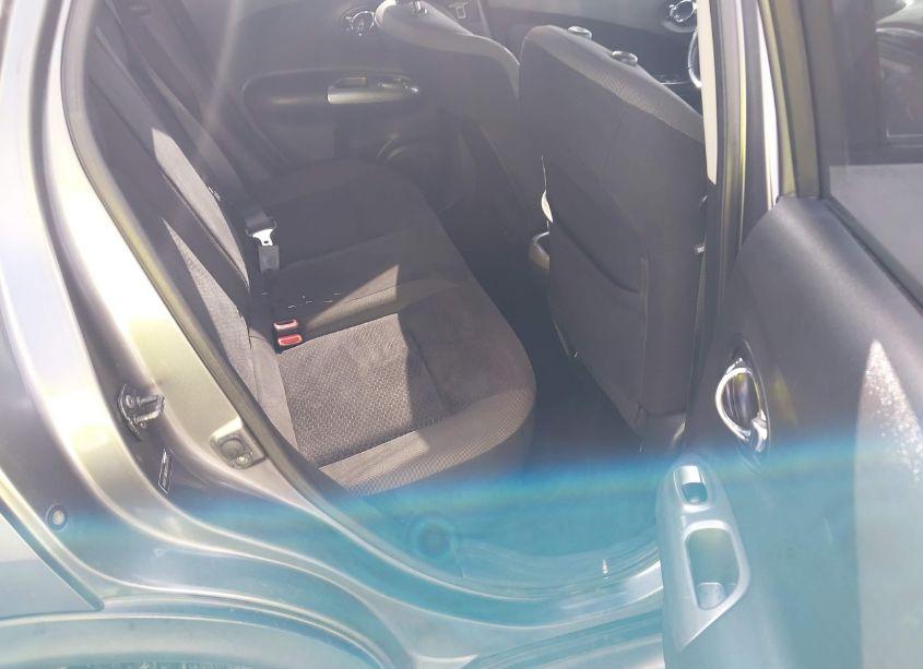 Photo 8 of 2011 Nissan Juke SV (VIN JN8AF5MV9BT015771)