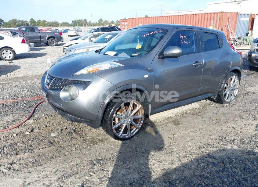 Photo 2 of 2011 Nissan Juke SV (VIN JN8AF5MV9BT016127)