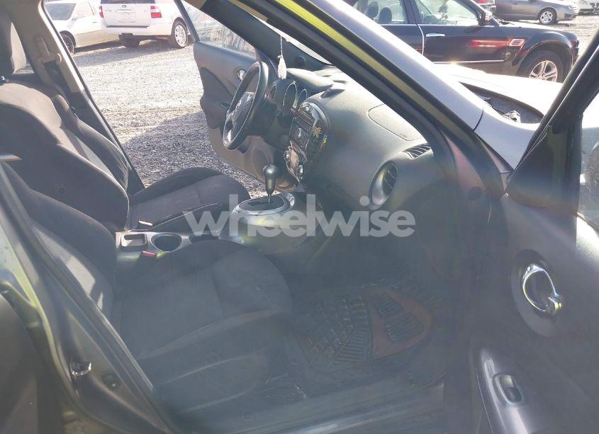 Photo 5 of 2011 Nissan Juke SV (VIN JN8AF5MV9BT016127)