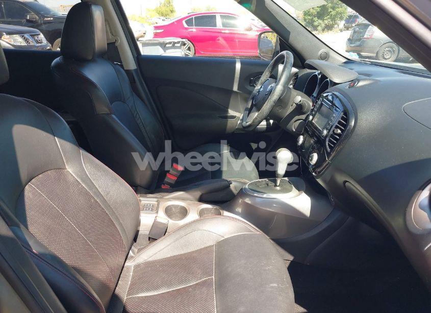 Photo 5 of 2015 Nissan Juke SL (VIN JN8AF5MV9FT553280)