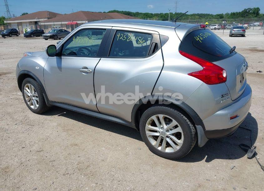 Photo 3 of 2011 Nissan Juke S (VIN JN8AF5MVXBT006383)