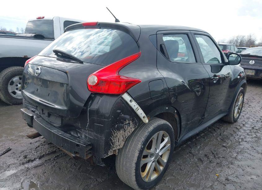 Photo 4 of 2011 Nissan Juke S (VIN JN8AF5MVXBT007629)