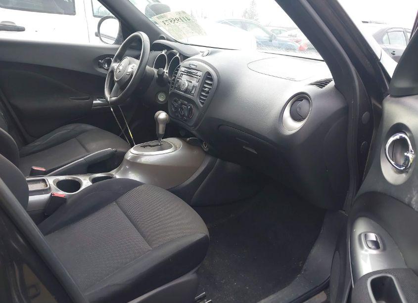 Photo 5 of 2011 Nissan Juke S (VIN JN8AF5MVXBT007629)