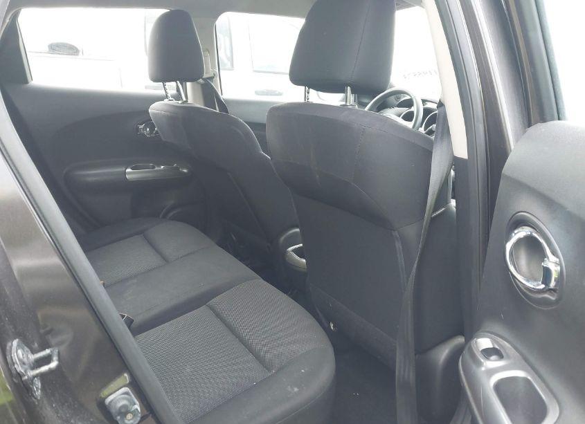 Photo 8 of 2011 Nissan Juke S (VIN JN8AF5MVXBT007629)