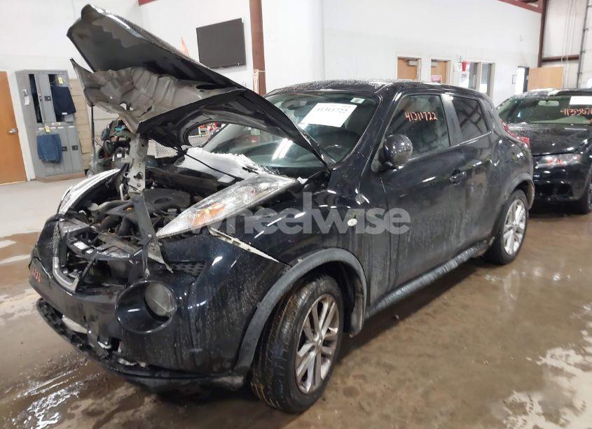 Photo 2 of 2011 Nissan Juke SV (VIN JN8AF5MVXBT010109)