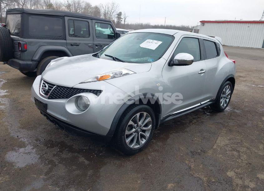 Photo 2 of 2013 Nissan Juke SV (VIN JN8AF5MVXDT208109)