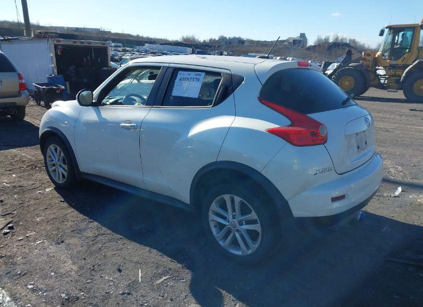 Photo 3 of 2014 Nissan Juke SL (VIN JN8AF5MVXET363762)