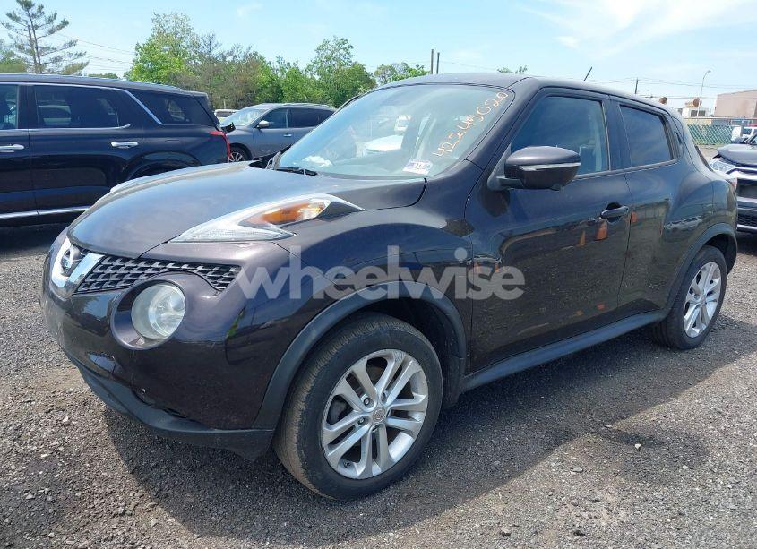 Photo 2 of 2015 Nissan Juke SV (VIN JN8AF5MVXFT550503)