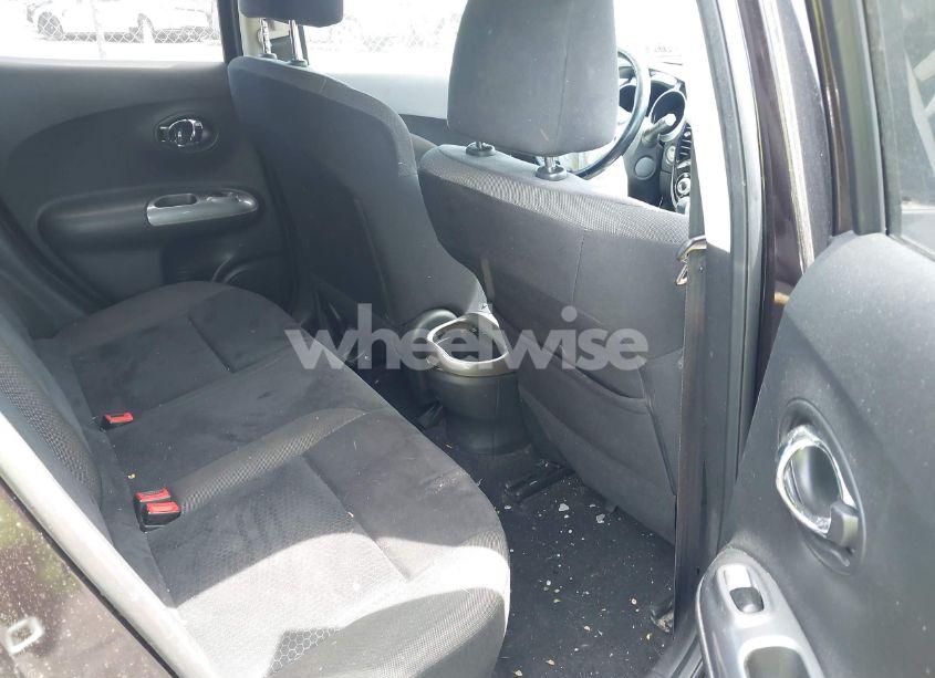 Photo 8 of 2015 Nissan Juke SV (VIN JN8AF5MVXFT550503)