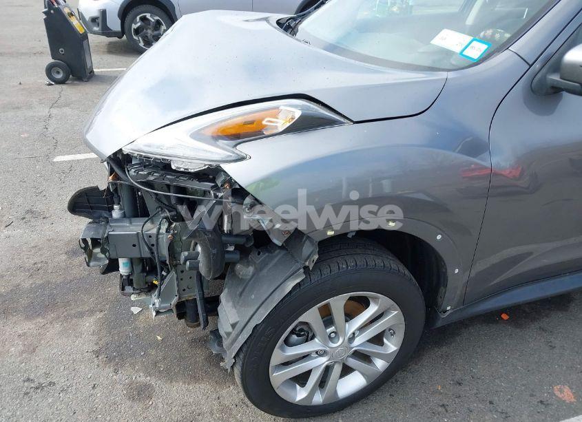 Photo 6 of 2015 Nissan Juke S (VIN JN8AF5MVXFT553675)