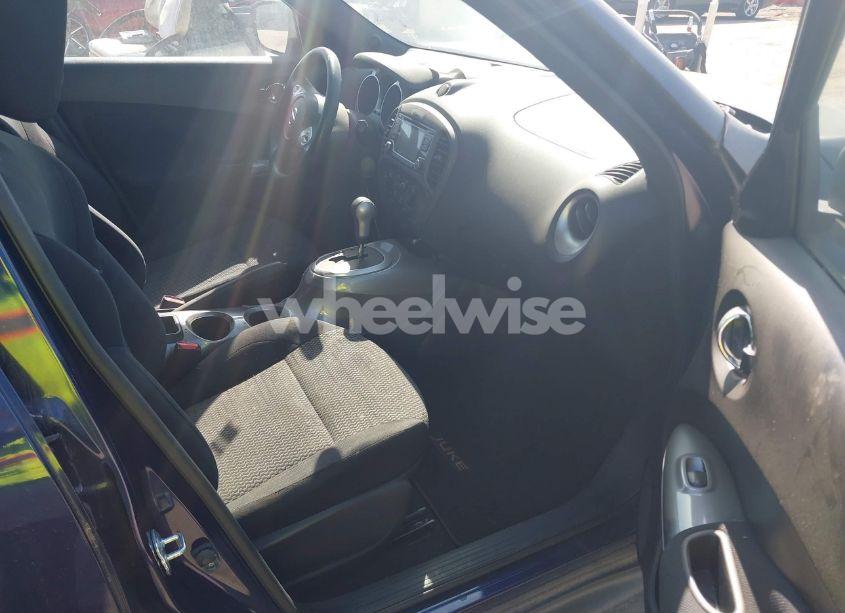 Photo 5 of 2015 Nissan Juke S (VIN JN8AF5MVXFT561176)