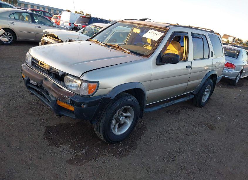 Photo 2 of 1996 Nissan Pathfinder XE/LE (VIN JN8AR05S0TW047569)